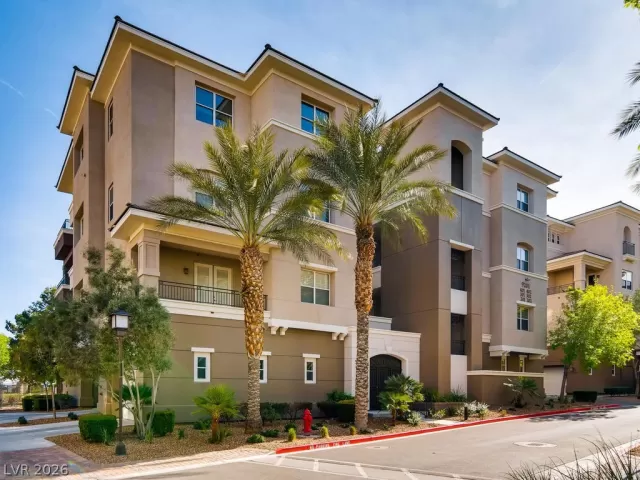 MLS: 2759426 Condo For Sale