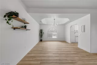 Photo #5: 2759488 Listing