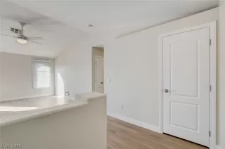 Photo #4: 2759501 Listing