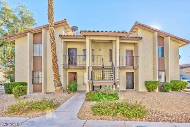 MLS: 2759507 Condo For Sale