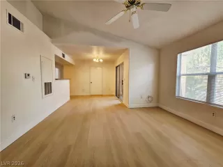 Photo #2: 2759538 Listing