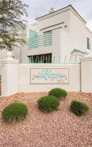 Photo #1: 2759553 Listing 