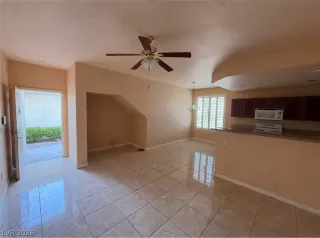 Photo #3: 2759569 Listing