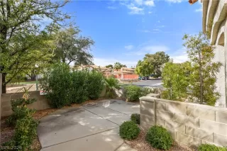 Photo #2: 2759588 Listing