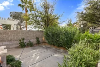Photo #3: 2759588 Listing