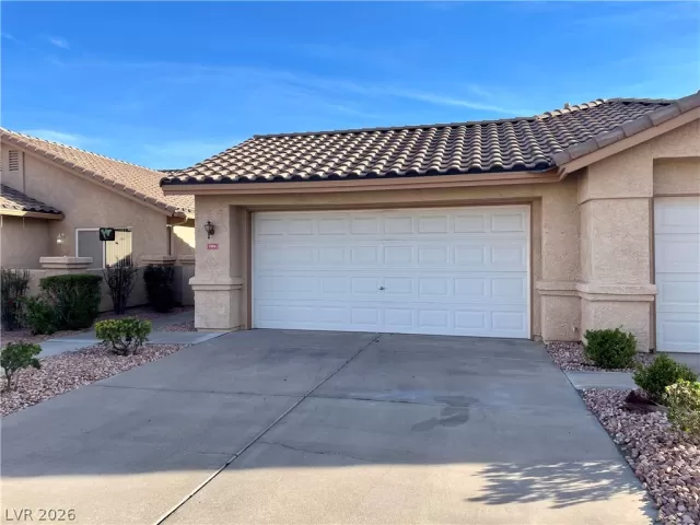 MLS: 2759669 Condo For Sale