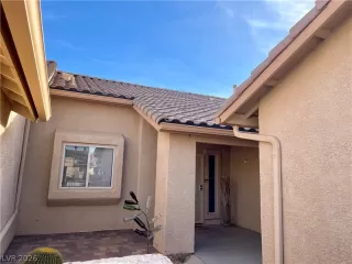 Photo #2: 2759669 Listing