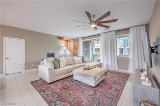 Photo #3: 2759778 Listing