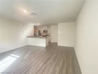 Photo #6: 2759789 Listing 