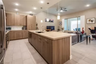 Photo #4: 2759820 Listing