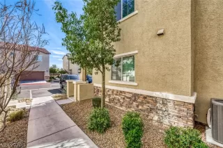 Photo #5: 2759827 Listing 