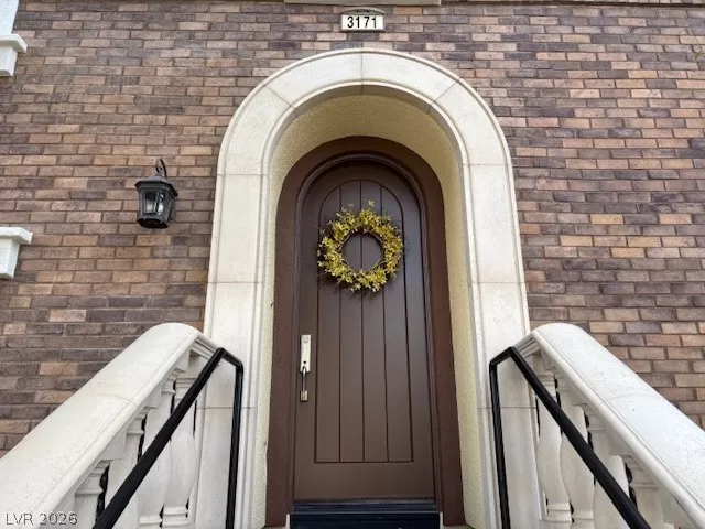 MLS: 2759834 Condo For Sale