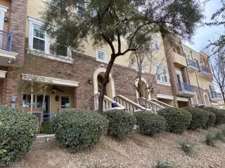 Photo #2: 2759834 Listing 