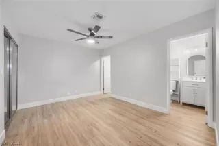 Photo #4: 2759849 Listing