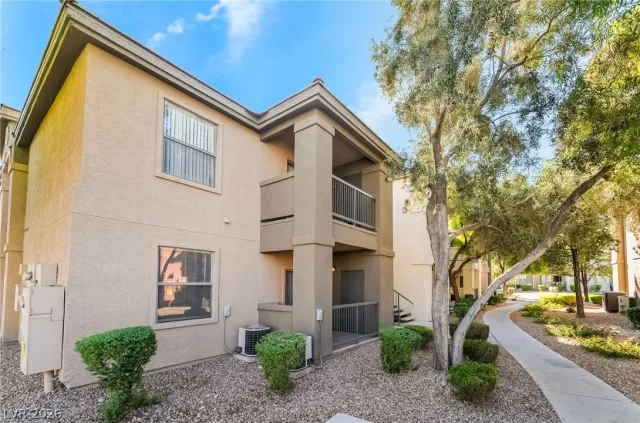 MLS: 2759866 Condo For Sale