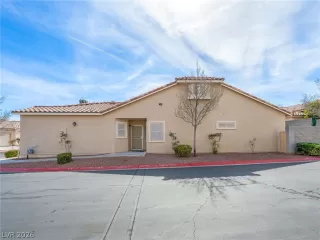 Photo #4: 2759879 Listing