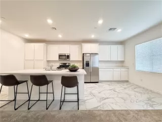 Photo #1: 2759886 Listing 