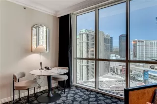 Photo #4: 2759907 Listing