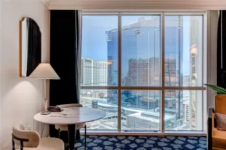 Photo #5: 2759907 Listing