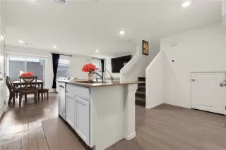 Photo #6: 2759954 Listing 