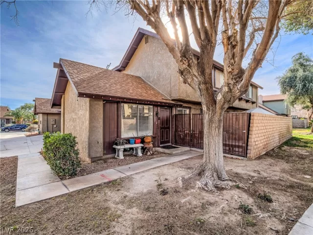 MLS: 2759970 Condo For Sale