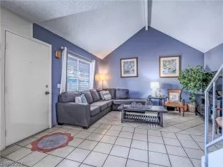 Photo #3: 2759970 Listing 