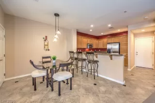 Photo #3: 2759982 Listing 