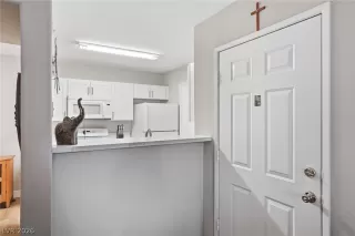 Photo #1: 2760002 Listing