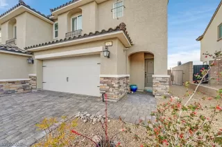 Photo #1: 2760003 Listing