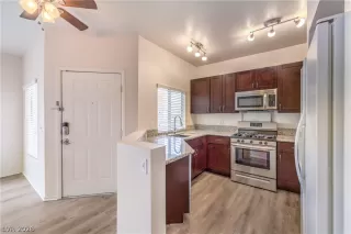 Photo #2: 2760018 Listing 