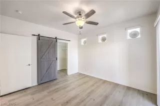 Photo #5: 2760018 Listing 