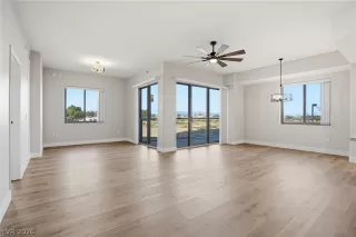 Photo #5: 2760021 Listing