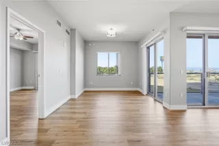 Photo #6: 2760021 Listing