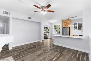 Photo #4: 2760029 Listing 