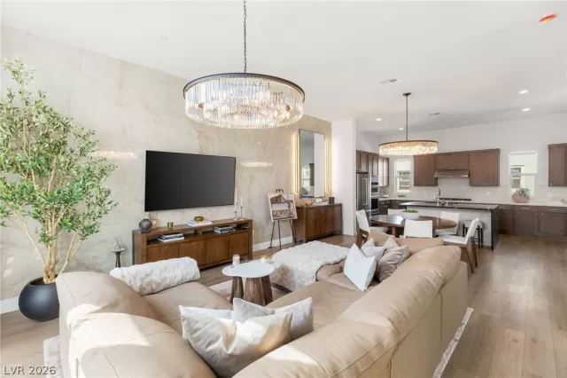 MLS: 2760042 Condo For Sale