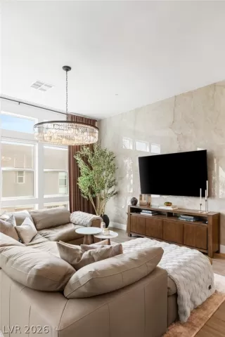 Photo #4: 2760042 Listing 