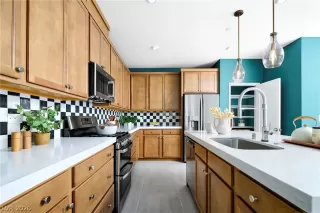 Photo #5: 2760054 Listing 