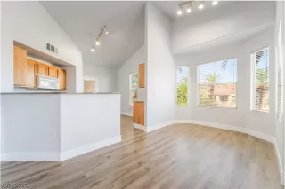 Photo #6: 2760068 Listing 