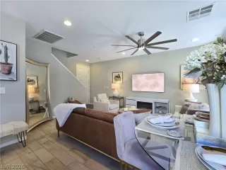 Photo #6: 2760093 Listing 