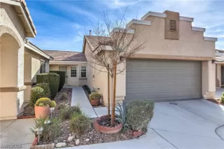 Photo #1: 2760117 Listing