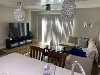 Photo #5: 2760130 Listing 