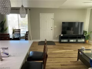 Photo #6: 2760130 Listing 