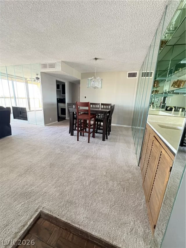 MLS: 2760136 Condo For Sale