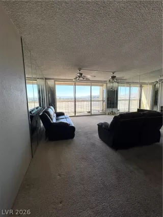 Photo #2: 2760136 Listing 