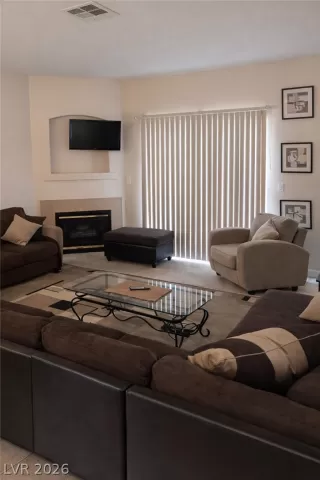 Photo #3: 2760187 Listing