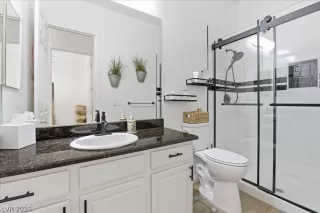 Photo #5: 2760197 Listing