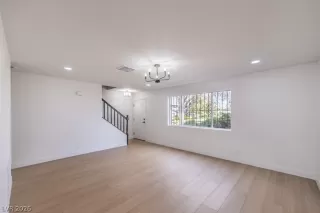 Photo #4: 2760268 Listing 