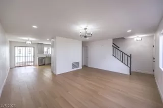 Photo #6: 2760268 Listing 