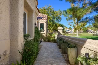 Photo #1: 2760269 Listing 