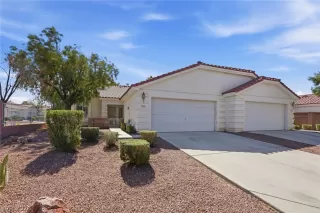 Photo #1: 2760292 Listing